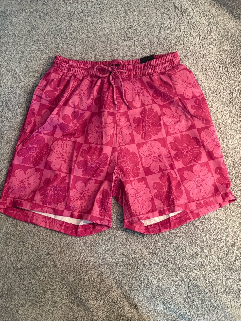 NWT INC International Concepts Men’s Swim Trunks Small Quick Dry 5” Floral Berry